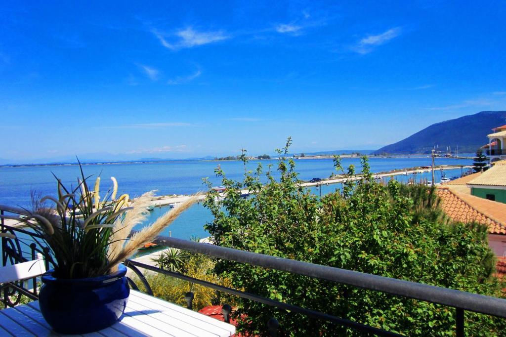 Seaview Kaposantes Apartments Lefkada City Room photo